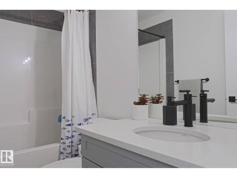 12020 125 ST NW — photo 35 of 40