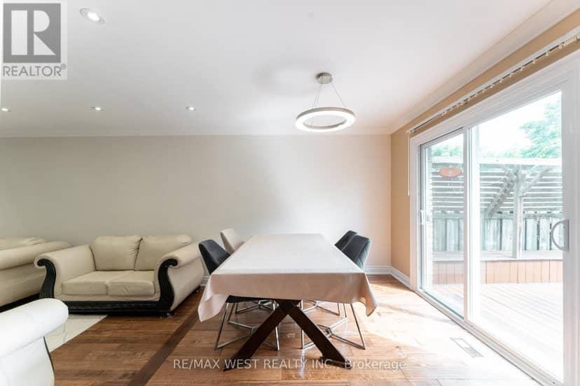 3098 Driftwood Drive — photo 14 of 40