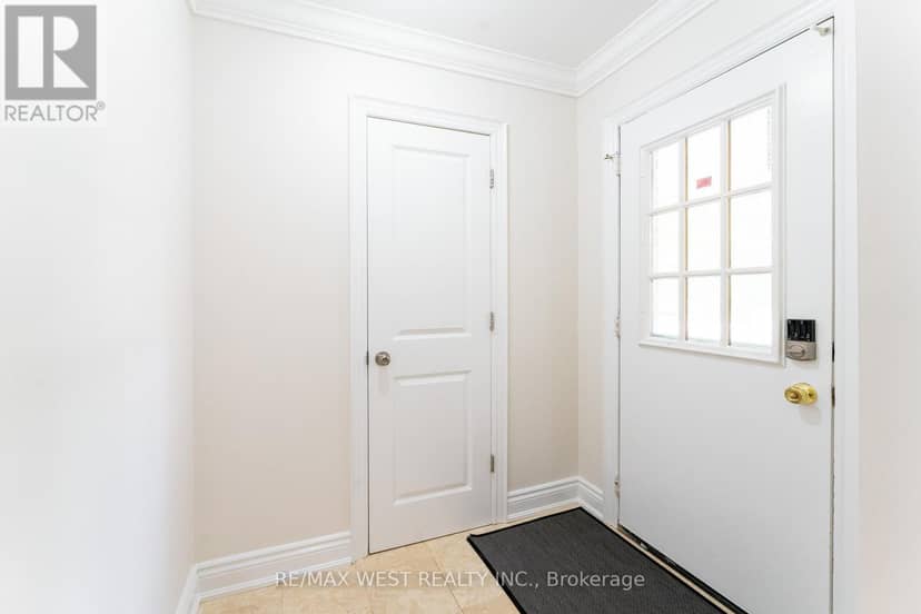 3098 Driftwood Drive — photo 7 of 40