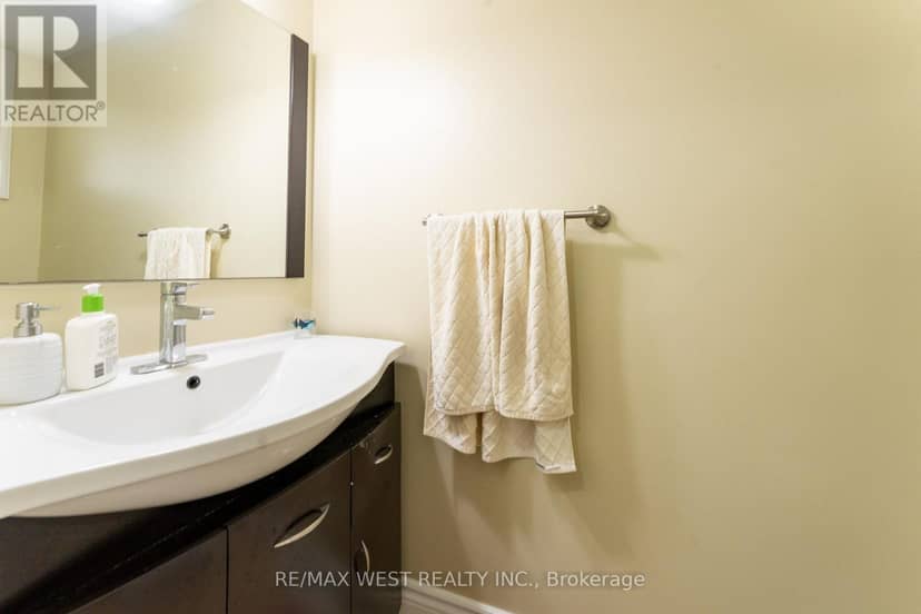 3098 Driftwood Drive — photo 8 of 40