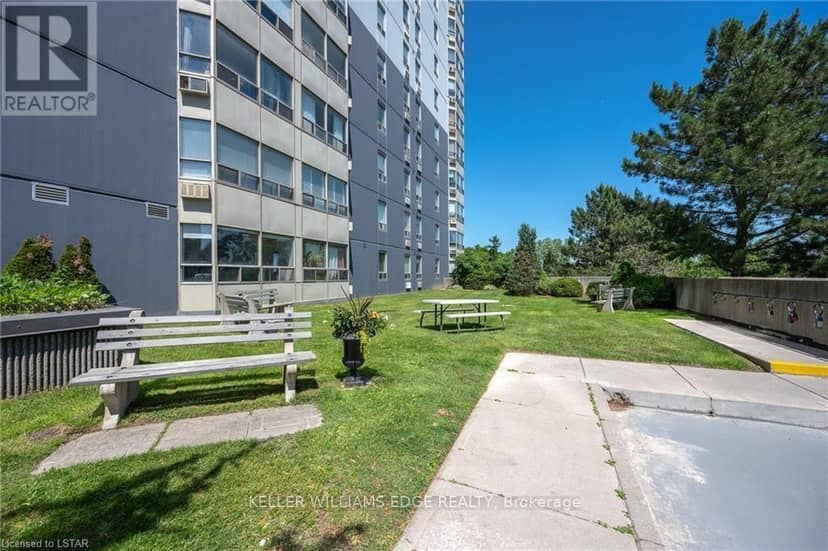 1007 - 45 Pond Mills Road, London East, photo 2