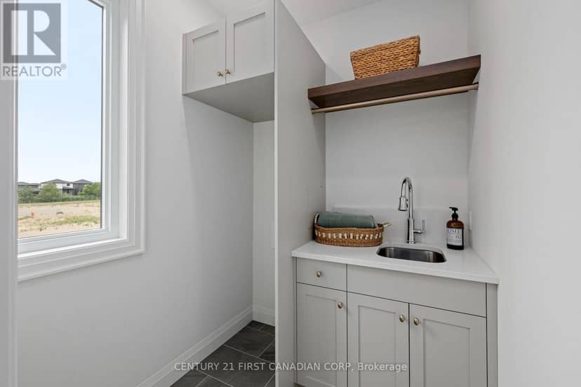 876 White Pine Street — photo 18 of 29