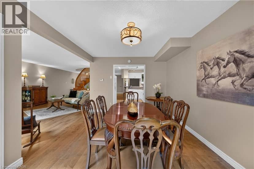 151 MCNIVEN Road Unit# 11 — photo 12 of 40