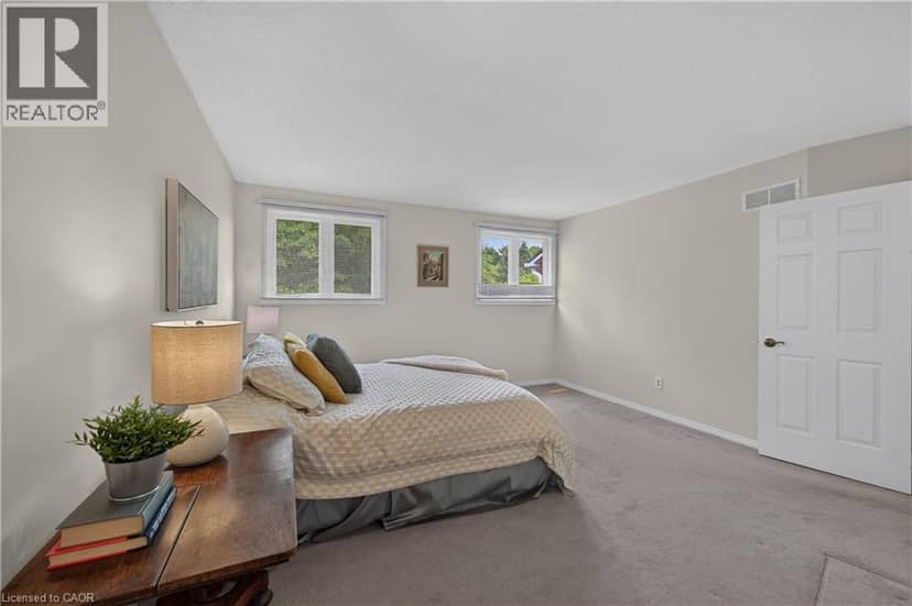 151 MCNIVEN Road Unit# 11 — photo 32 of 40