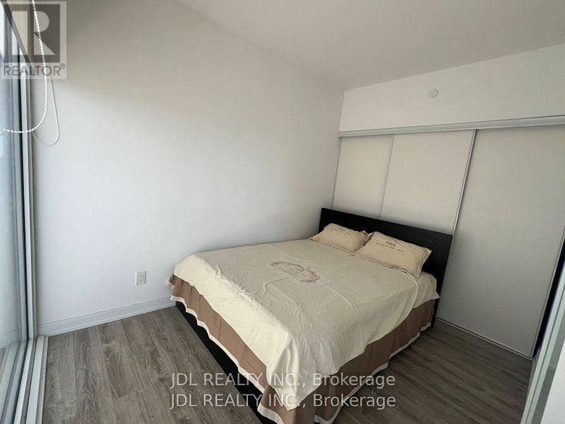 3609 - 42 Charles Street E — photo 3 of 14