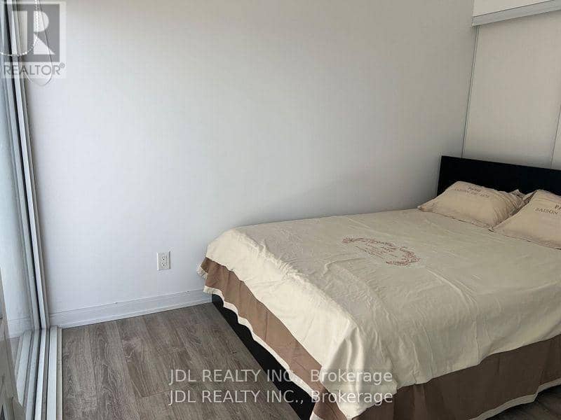 3609 - 42 Charles Street E — photo 4 of 14