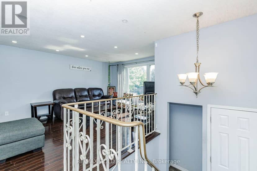 58 Homestead Place — photo 7 of 40