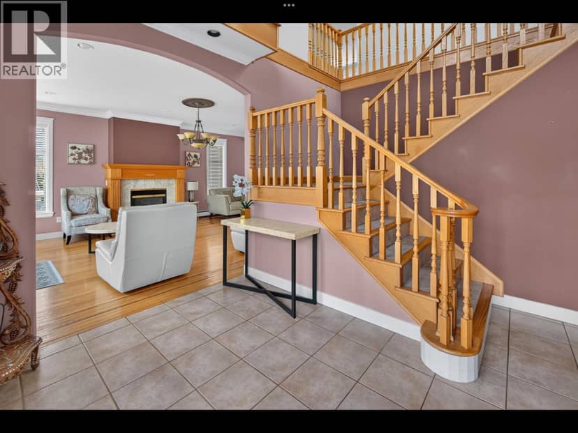 4326 RUMBLE STREET, Burnaby, photo 2