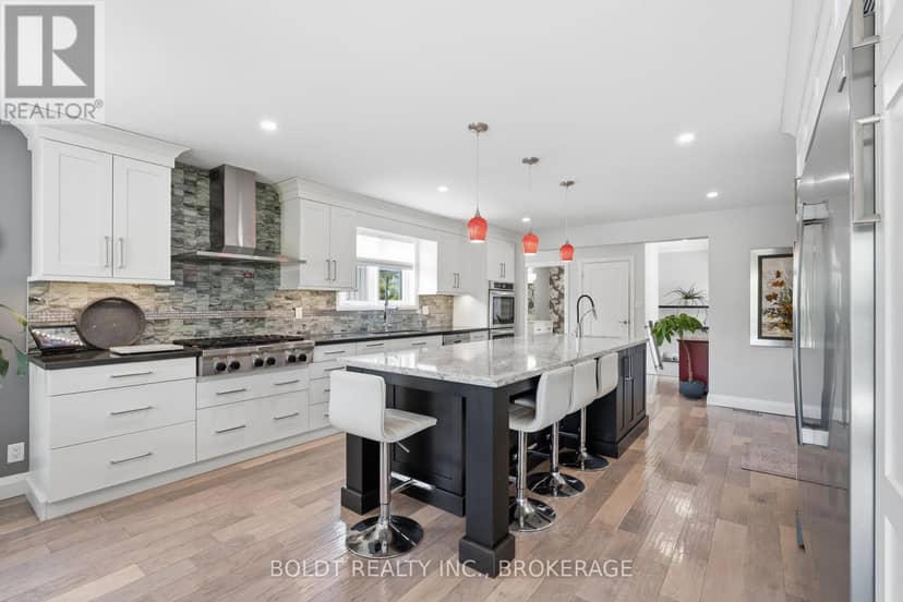 99 Donjon Boulevard — photo 10 of 40