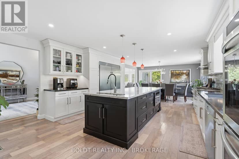 99 Donjon Boulevard — photo 12 of 40
