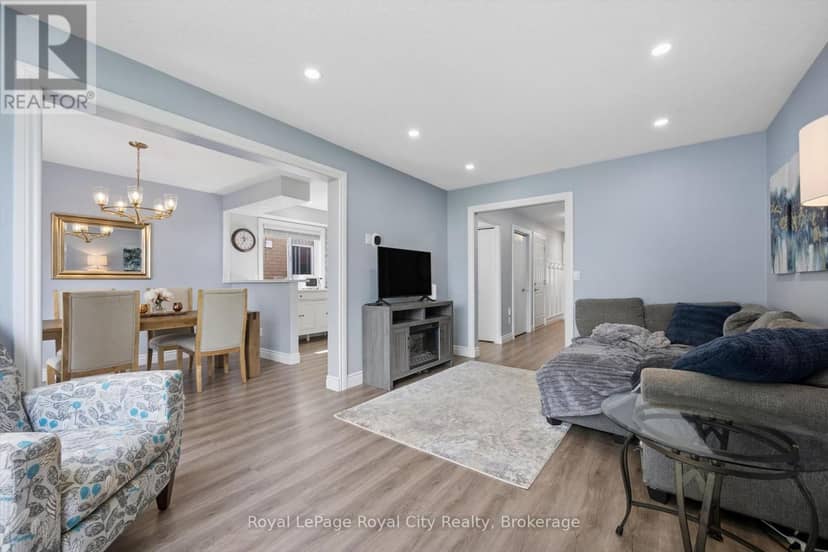 63 Starview Crescent — photo 13 of 39