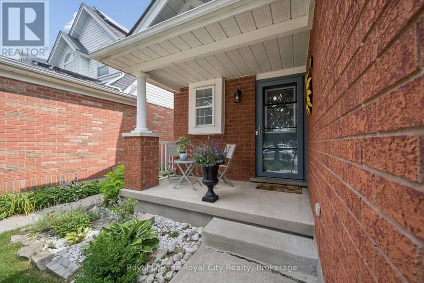 63 Starview Crescent — photo 2 of 39