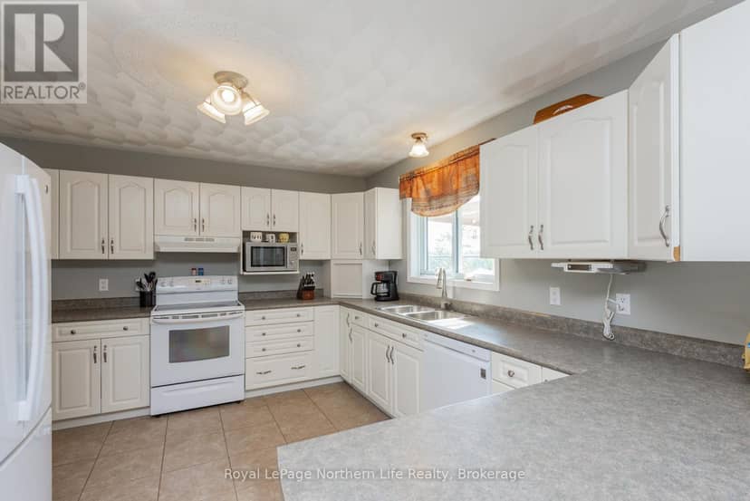 68 Chenier Road — photo 12 of 40