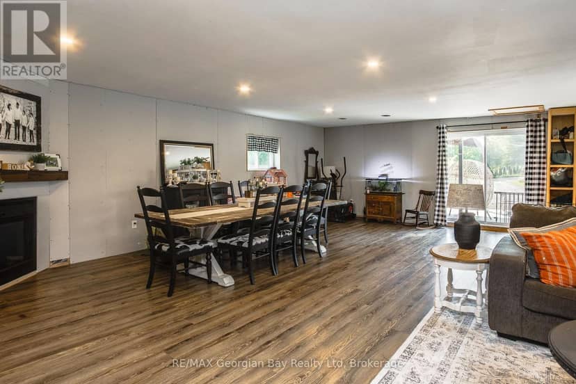 1046 Henry Street — photo 10 of 31