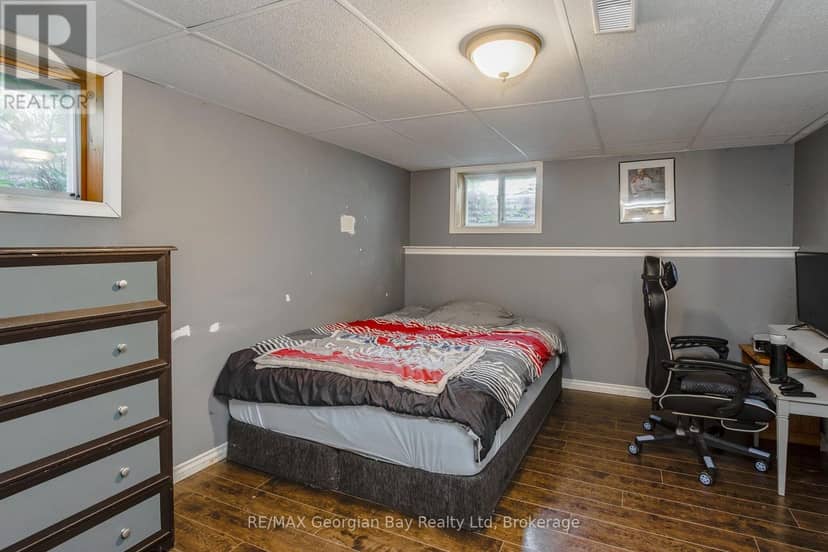 1046 Henry Street — photo 24 of 31
