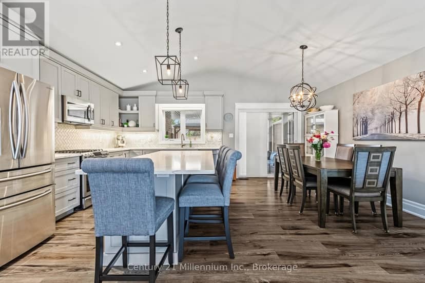215 Djay Crescent — photo 12 of 40