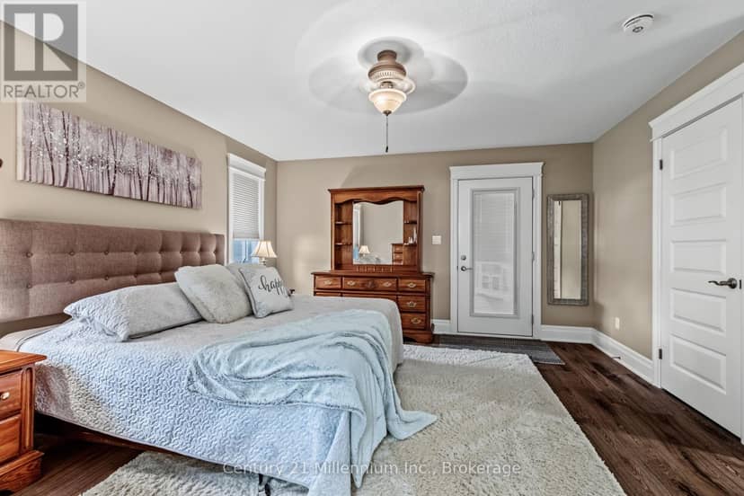 215 Djay Crescent — photo 25 of 40