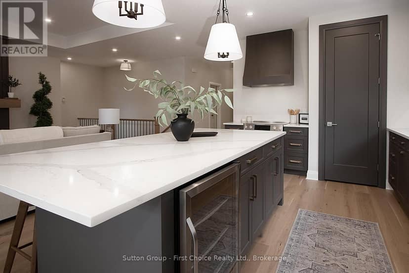 117 Kastner Street — photo 9 of 30
