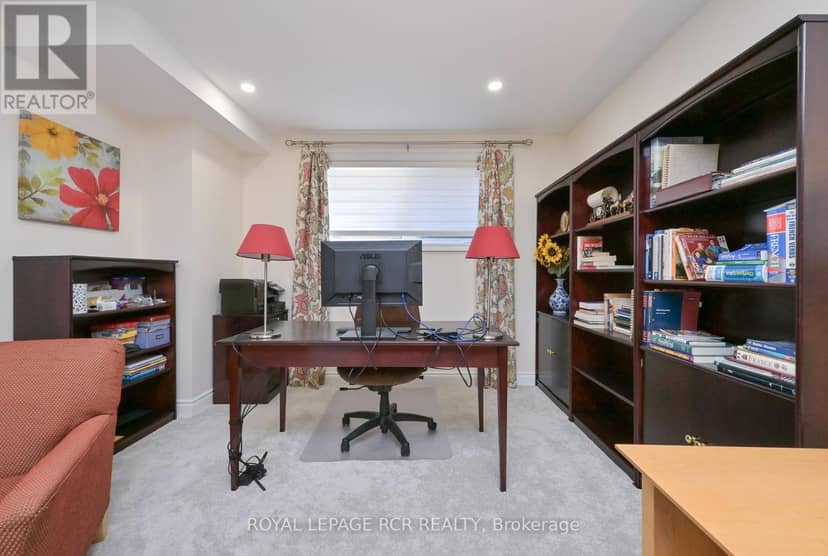 39 Westmount Drive — photo 29 of 32
