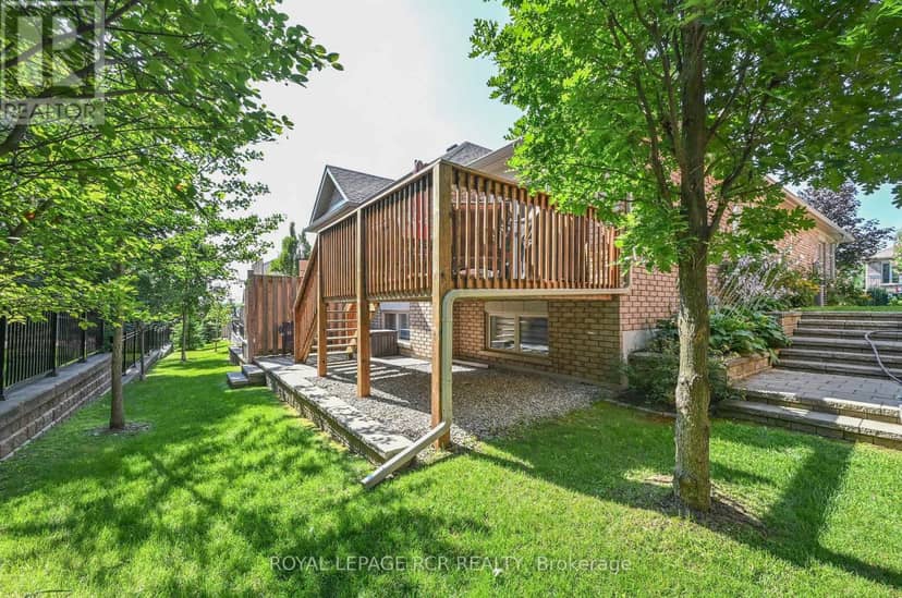 39 Westmount Drive — photo 32 of 32