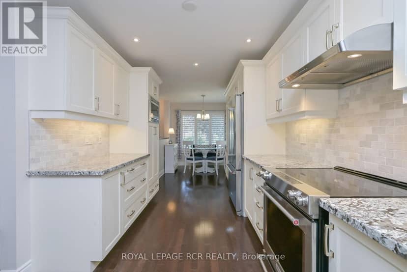 39 Westmount Drive — photo 8 of 32
