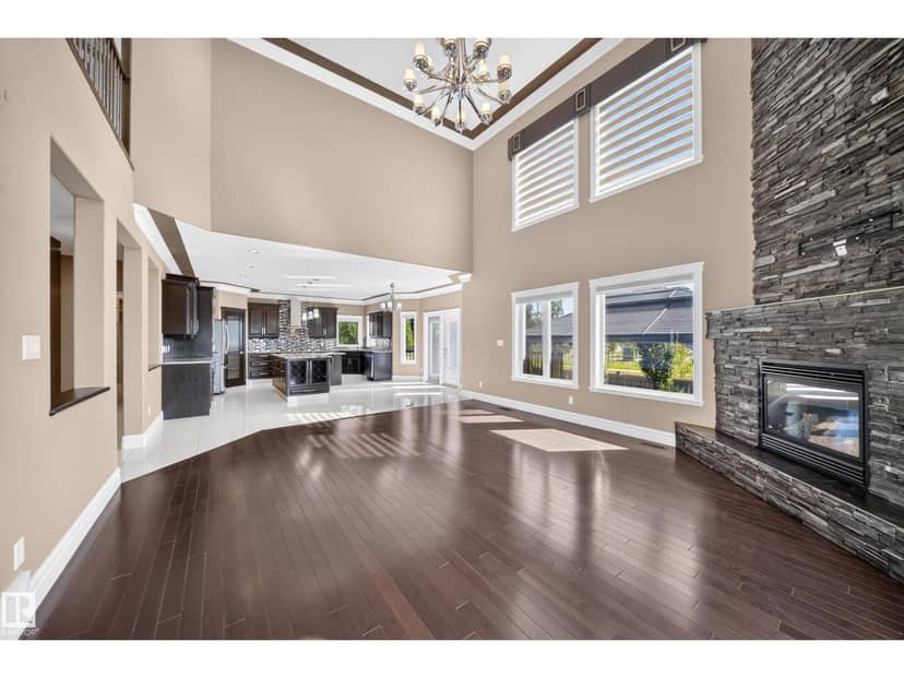 7103 168 AV NW — photo 11 of 40
