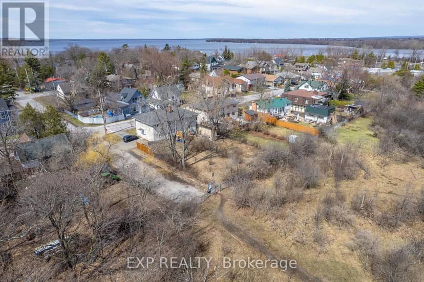 2725 Rowatt Street — photo 13 of 16