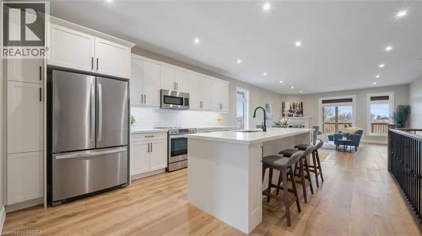 147 CRADDOCK Boulevard — photo 3 of 22