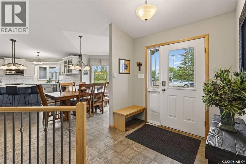 Hiebert Acreage — photo 7 of 40
