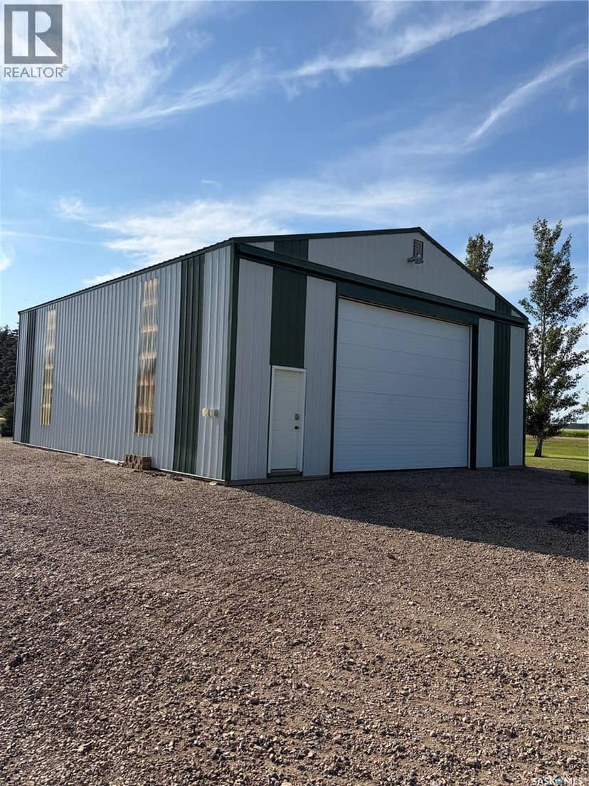 Hiebert Acreage — photo 6 of 40