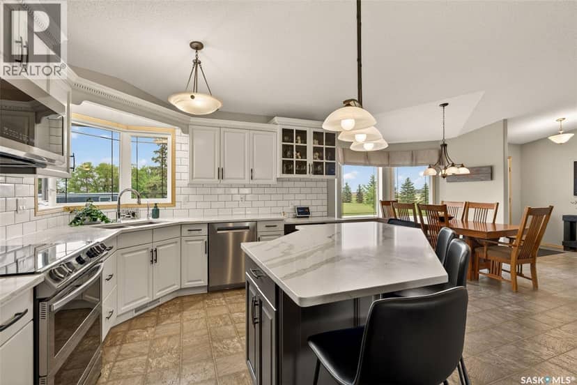Hiebert Acreage — photo 19 of 40