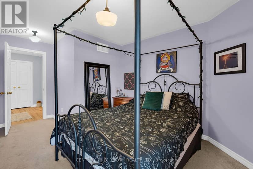 15 Corbett Street — photo 19 of 39
