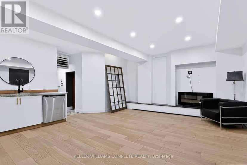 442 King William Street — photo 21 of 30