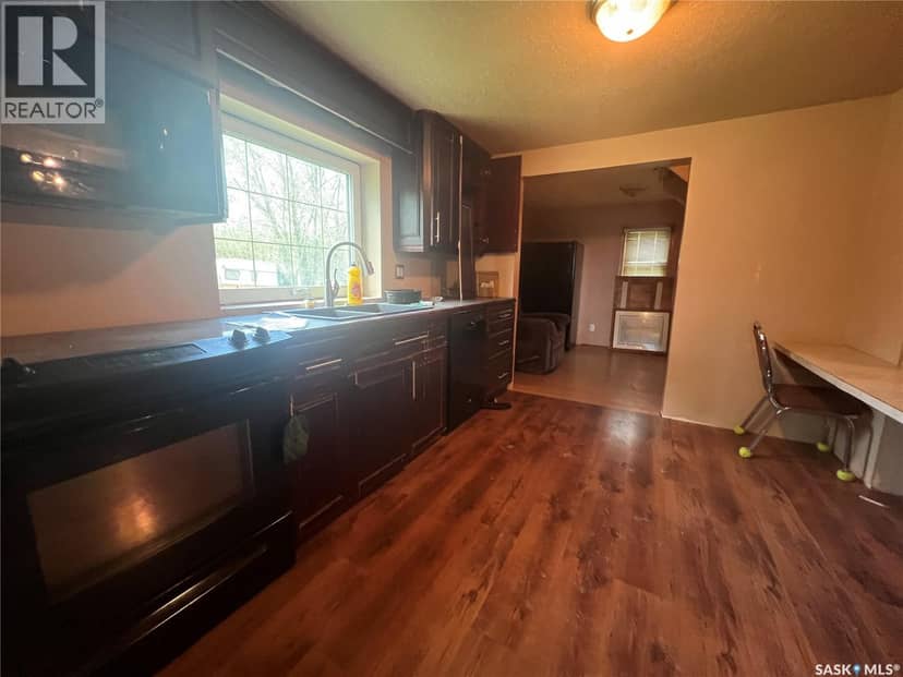 506 Gonczy AVENUE — photo 17 of 34