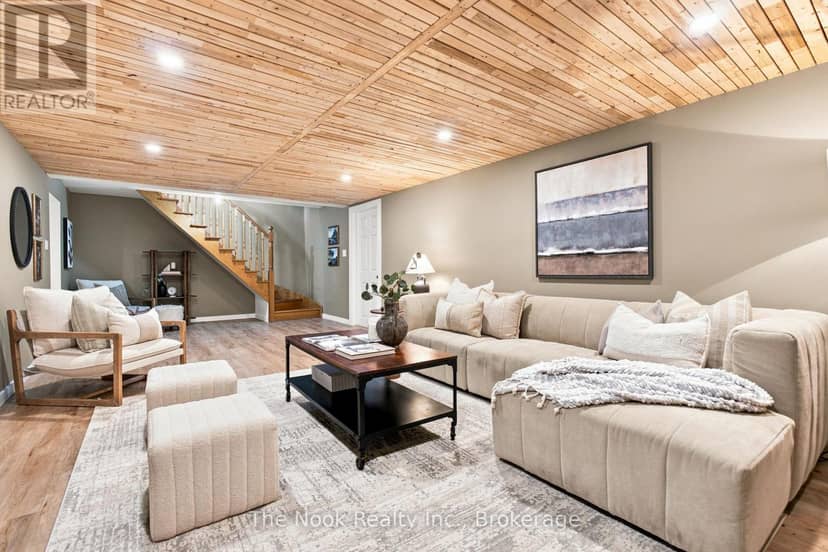 4386 Middle Road — photo 31 of 40