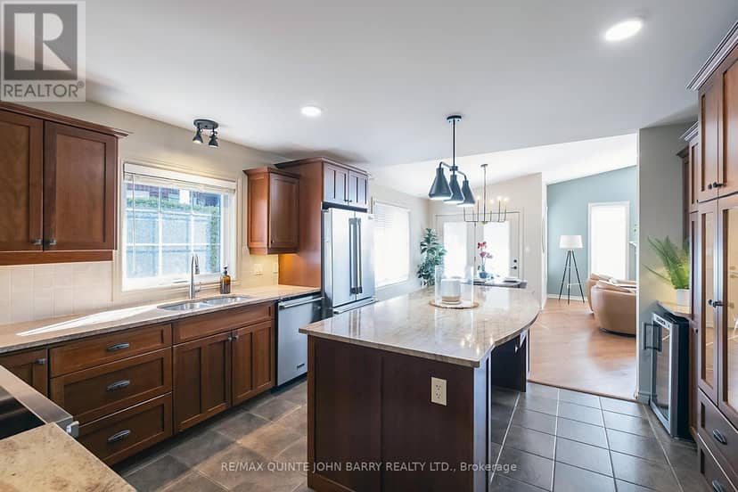 4 Hickory Court — photo 11 of 40