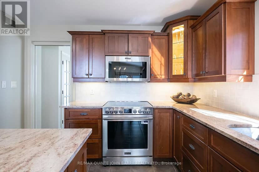 4 Hickory Court — photo 8 of 40