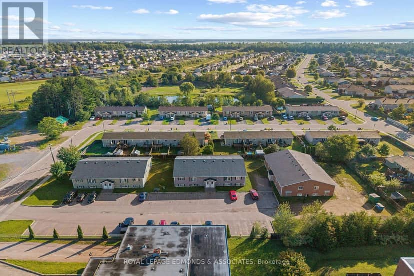5 Renfrew Street — photo 1 of 18