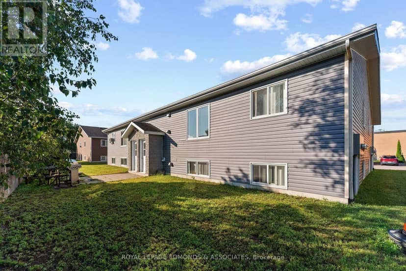 5 Renfrew Street — photo 10 of 18