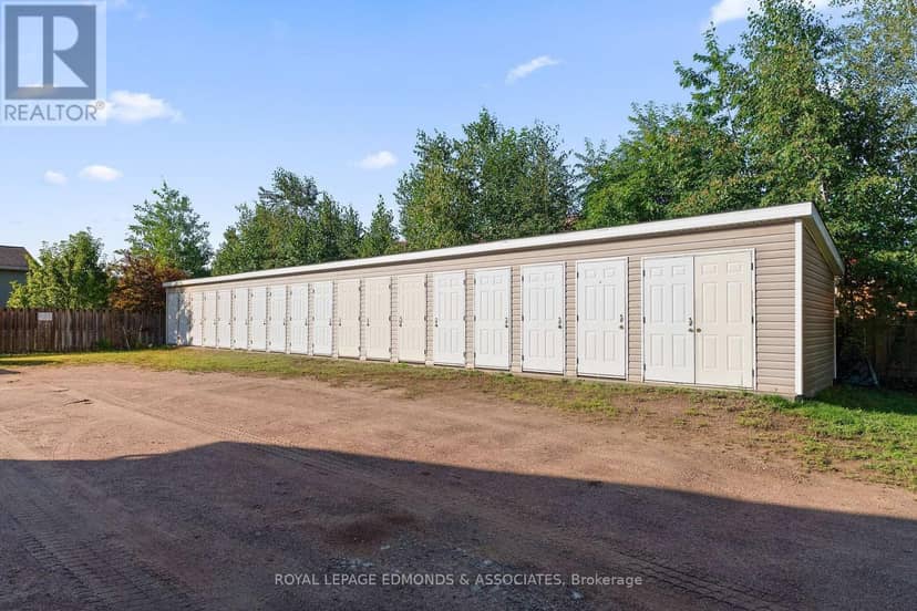 5 Renfrew Street — photo 17 of 18