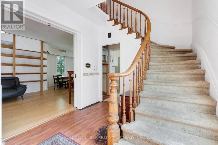 69 Wilson Street W — photo 12 of 40
