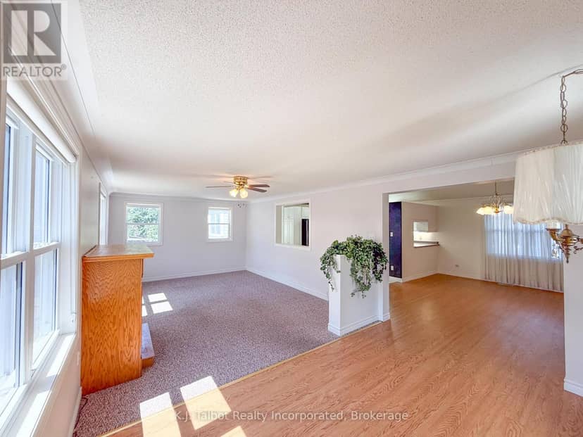 55 Algonquin Lane — photo 19 of 40