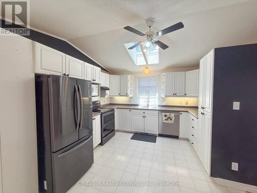 55 Algonquin Lane — photo 26 of 40