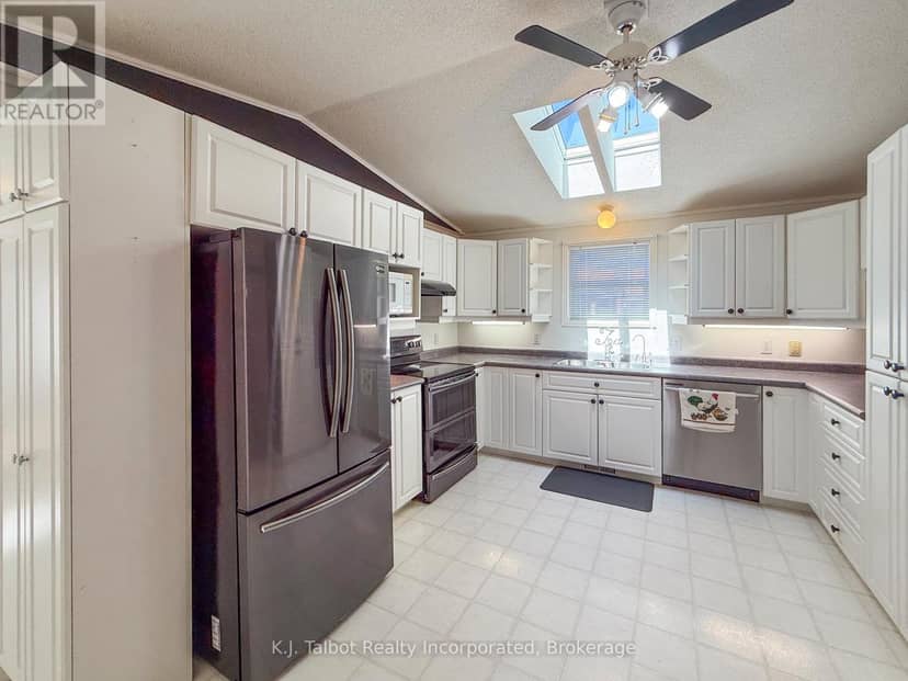 55 Algonquin Lane — photo 28 of 40