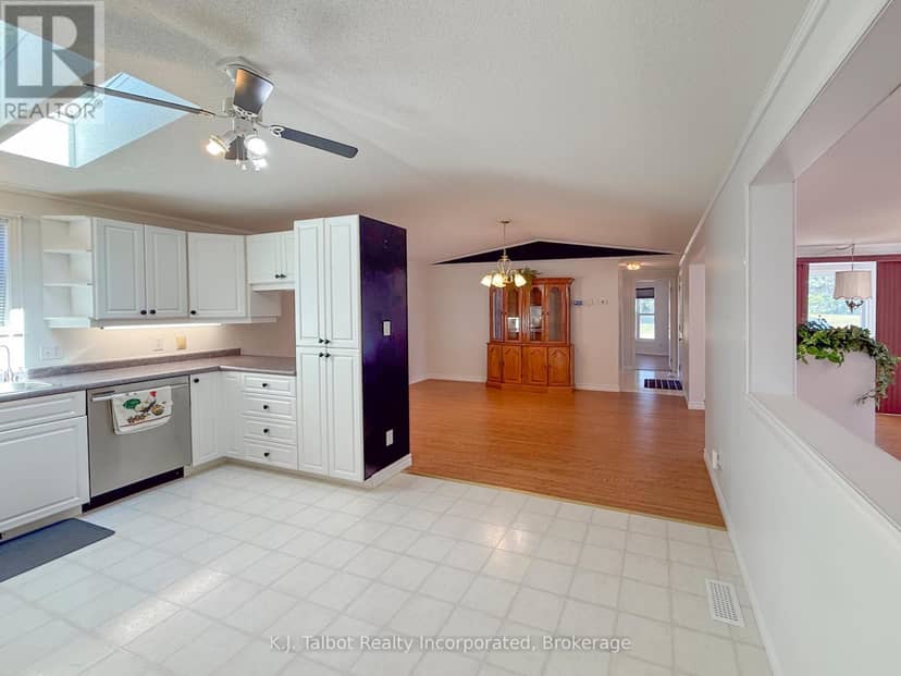 55 Algonquin Lane — photo 29 of 40