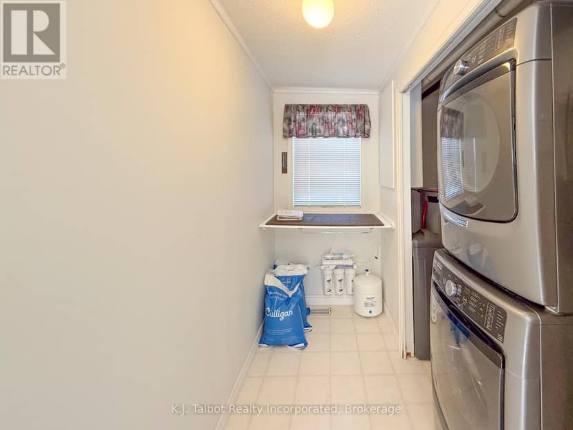 55 Algonquin Lane — photo 32 of 40