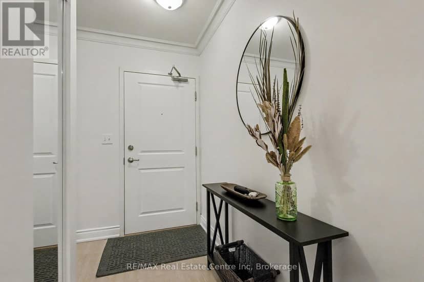 318 - 1440 Gordon Street — photo 4 of 30