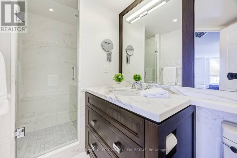 501 - 2287 Lake Shore Boulevard W — photo 17 of 39
