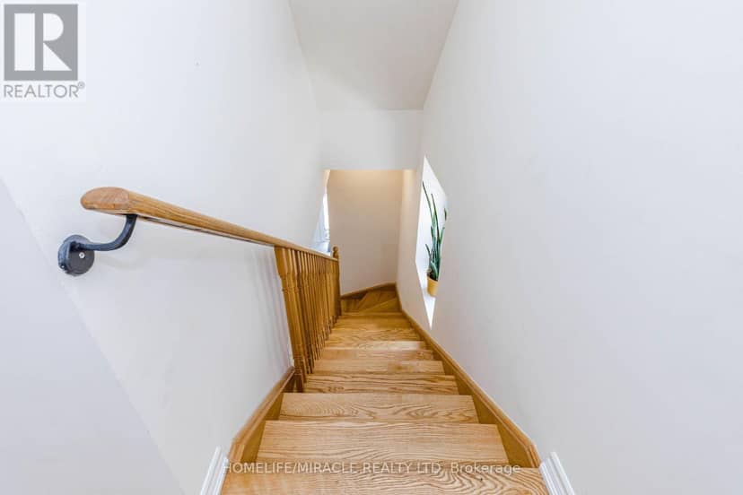 32 Arcola Street — photo 13 of 40