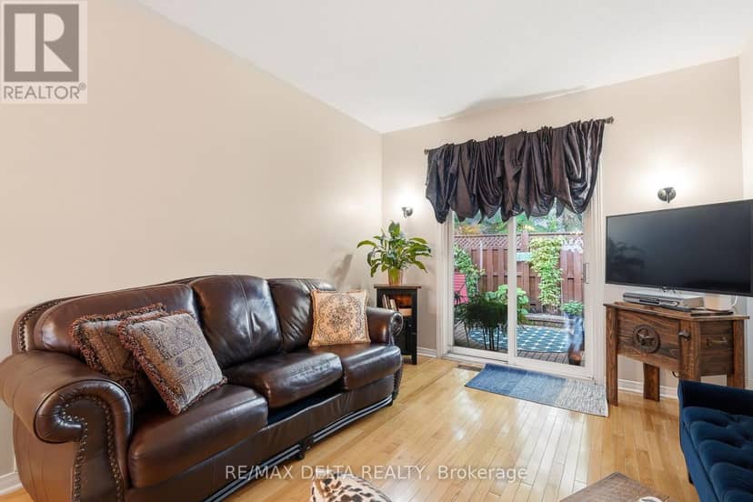 1667 Manon Street — photo 9 of 27